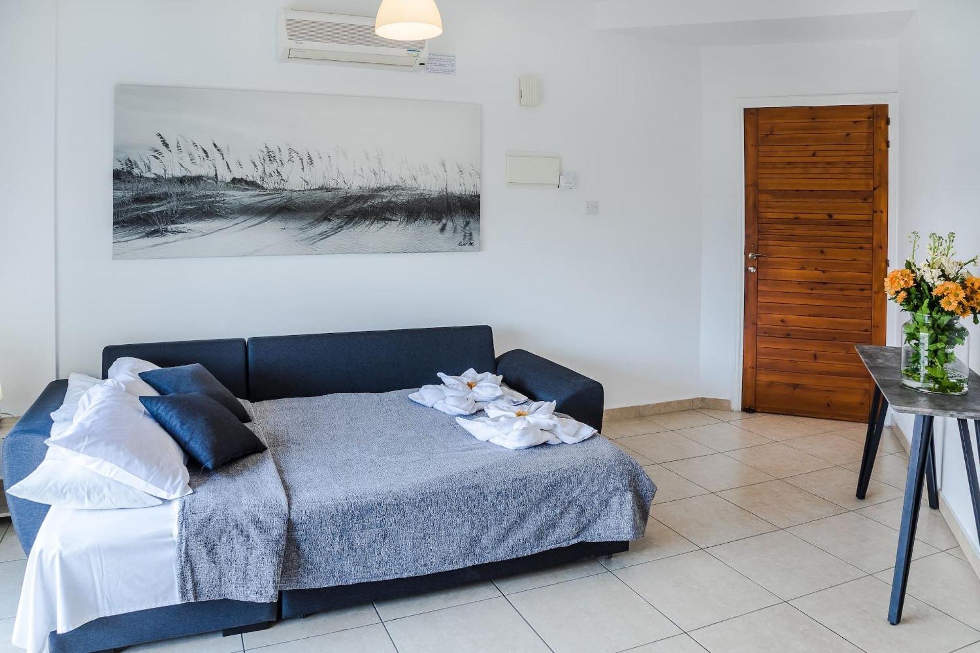 Artemis Cynthia Complex Apartment Paphos Ngoại thất bức ảnh